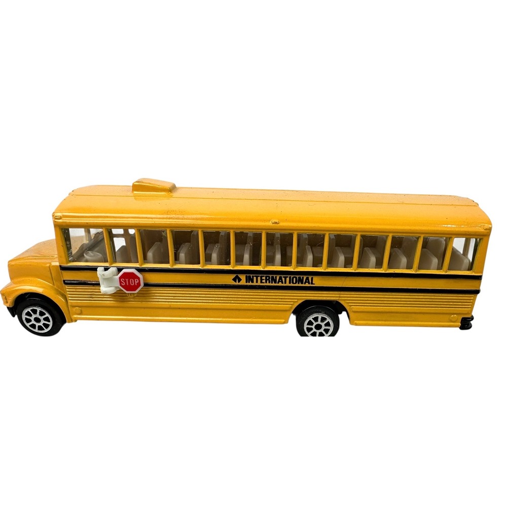 Vintage 1991 Road Champs International School Bus Diecast 5 Inch Yellow Toy
